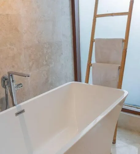 2 Bedrooms Ocean View Entire With Infinity Pool Вилла