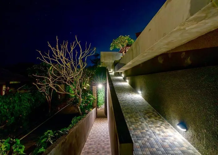 2 Bedrooms Ocean View Entire With Infinity Pool Вилла Улувату